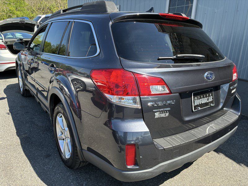 Used 2013 Subaru Outback 2.5i Limited w/ Moonroof Pkg AWD/4WD image 6