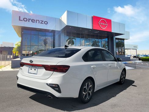 Used 2021 Kia Forte LXS FWD image 5