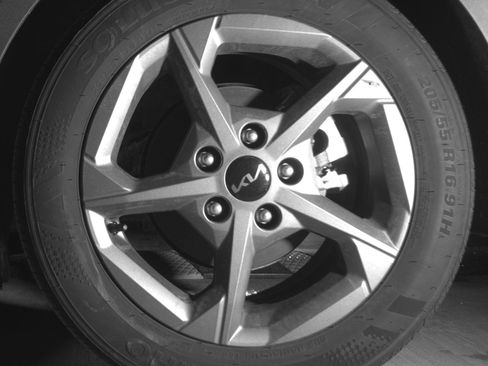 Used 2025 Kia K4 LXS image 14