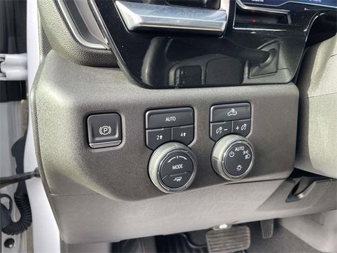 Certified 2023 Chevrolet Silverado 1500 LT image 17