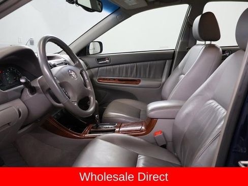 Used 2004 Toyota Camry LE image 11
