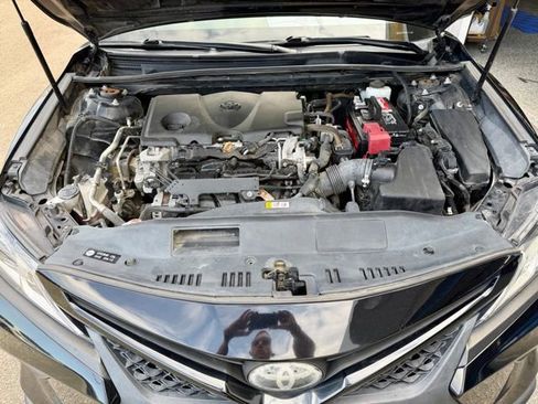 Used 2018 Toyota Camry SE w/ Audio Package FWD image 39