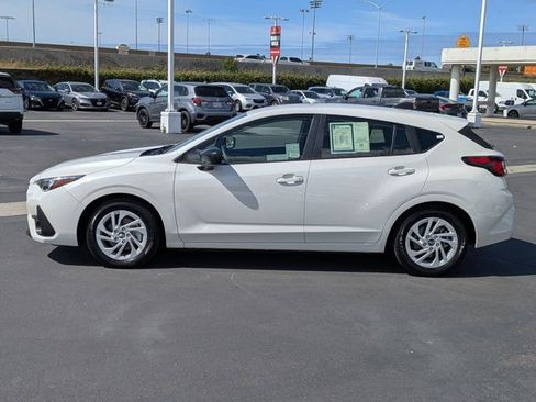 Used 2025 Subaru Impreza 2.0i AWD/4WD image 12