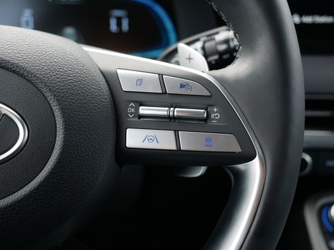 Certified 2025 Hyundai Palisade SEL image 30