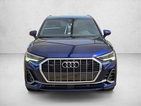 Certified 2025 Audi Q3 2.0T Premium w/ Convenience Package AWD/4WD image 6