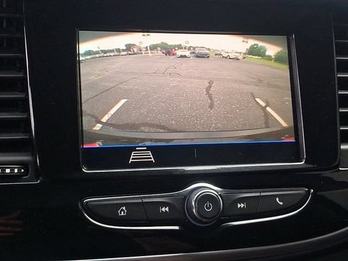Used 2022 Buick Encore Preferred w/ Safety Package II AWD/4WD image 18