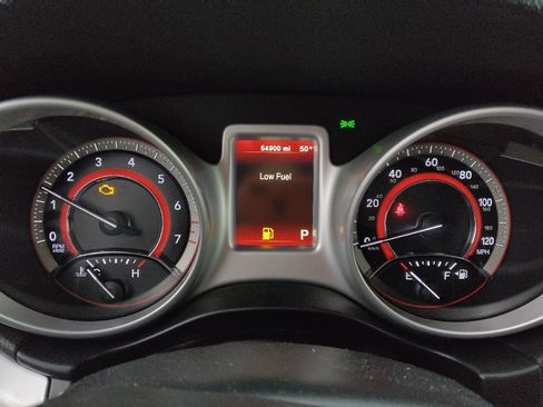 Used 2018 Dodge Journey SE w/ Connectivity Group FWD image 31