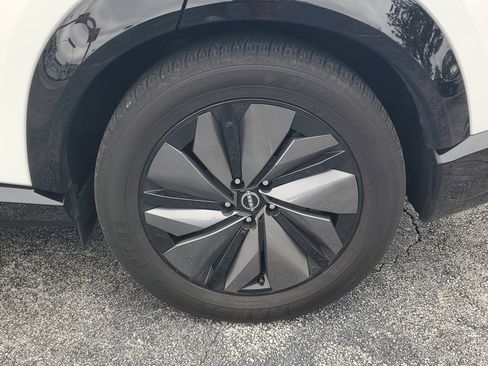 Certified 2025 Nissan Ariya FWD image 10