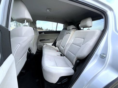 Used 2020 Kia Sportage LX image 19