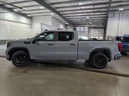 Used 2025 GMC Sierra 1500 Pro w/ Graphite Edition image 5