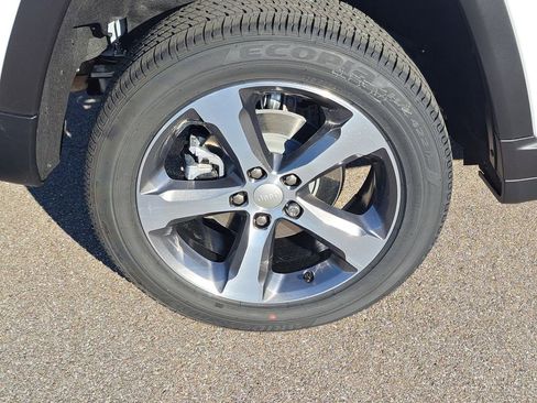 New 2025 Jeep Grand Cherokee Limited image 5