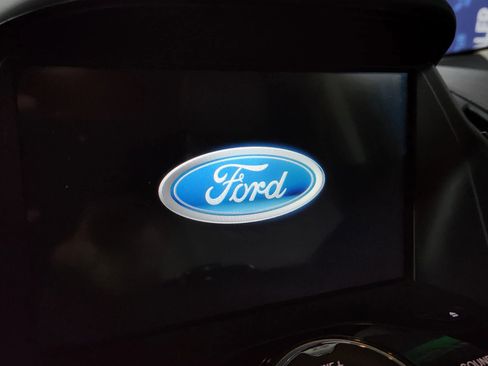 Used 2017 Ford Escape Titanium image 32