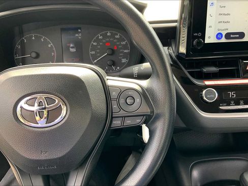 Used 2025 Toyota Corolla LE FWD image 24
