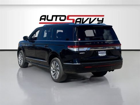 Used 2023 Lincoln Navigator L Reserve image 5