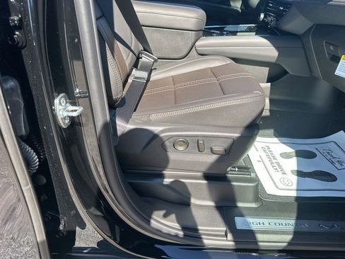 New 2026 Chevrolet Suburban High Country w/ Sun And Tow Package RWD image 36