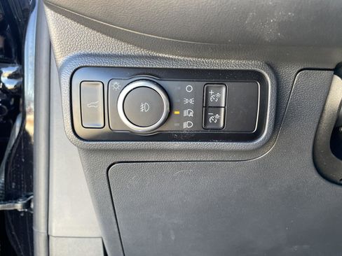 Used 2025 Ford Explorer ST-Line w/ ST-Line Street Pack image 11