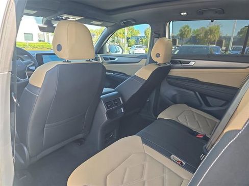 New 2026 Volkswagen Atlas Cross Sport SE FWD image 11