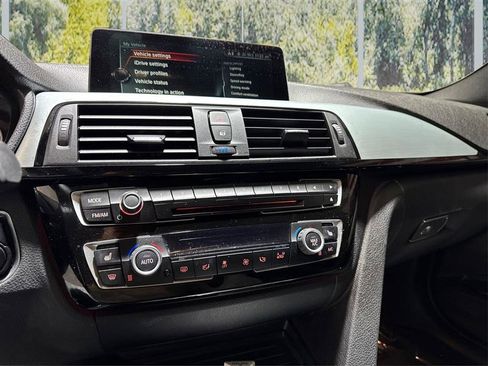 Used 2017 BMW 330i xDrive Sedan image 25