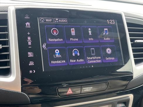 Certified 2018 Honda Pilot Touring image 14