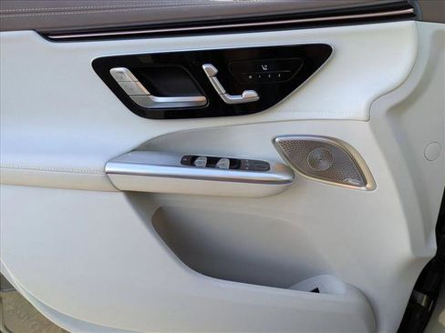 Used 2023 Mercedes-Benz EQE 350+ SUV image 6
