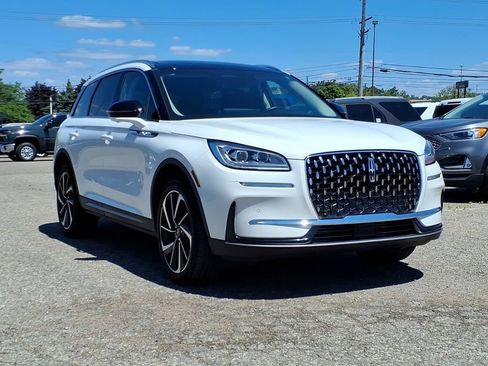 Used 2024 Lincoln Corsair Reserve w/ Equipment Group 201A AWD/4WD image 3