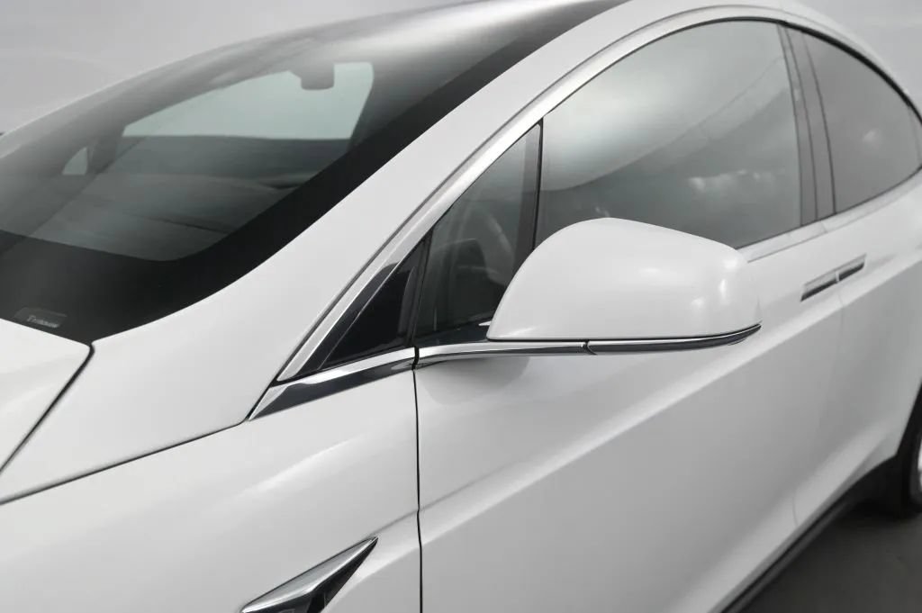 Used 2020 Tesla Model X Long Range AWD/4WD image 12