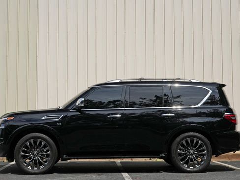 Used 2022 Nissan Armada Platinum RWD image 8