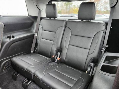 Used 2021 GMC Acadia SLT image 15