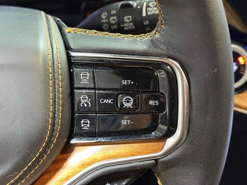 Used 2024 Jeep Grand Wagoneer L Series III image 14