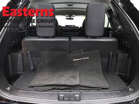 Used 2025 Mitsubishi Outlander SE AWD/4WD image 9
