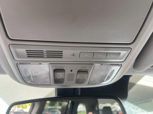 Used 2018 Honda Pilot Touring image 38