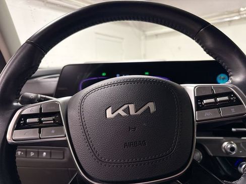Used 2024 Kia Telluride S AWD/4WD image 12