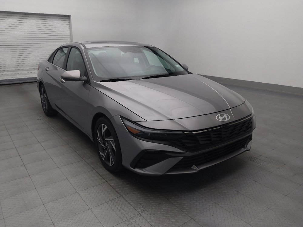 Used 2025 Hyundai Elantra SEL FWD image 13