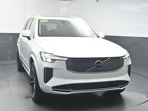 Used 2026 Volvo XC90 T8 Plus w/ Protection Package Premier AWD/4WD image 2