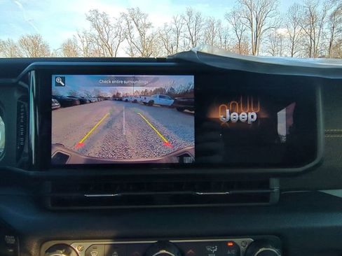 New 2026 Jeep Gladiator Willys AWD/4WD image 17