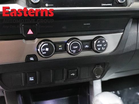 Used 2020 Toyota Tacoma SR RWD image 19
