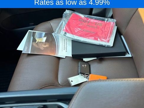 Certified 2023 Volvo XC60 B5 Plus w/ Climate Package image 7