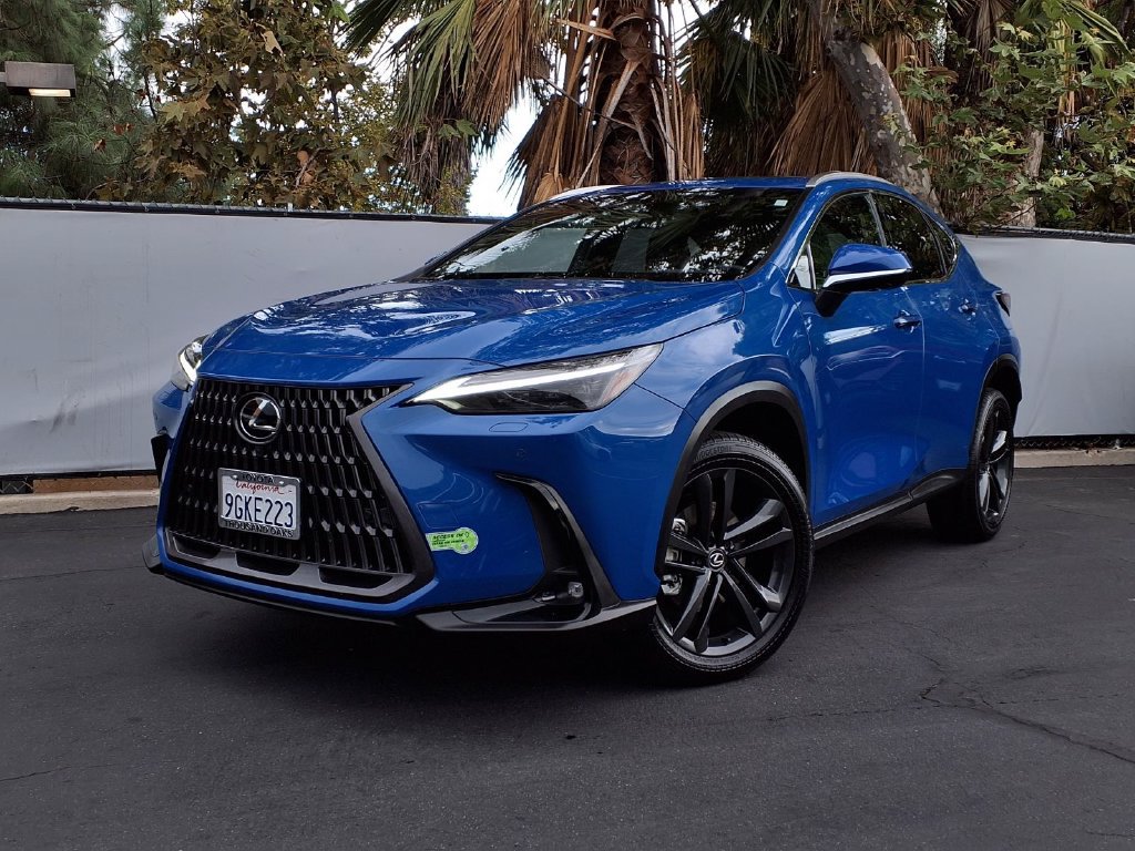 Used 2024 Lexus NX 450h+ AWD w/ Vision Package image 40
