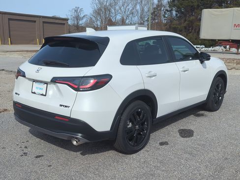 New 2026 Honda HR-V Sport image 4