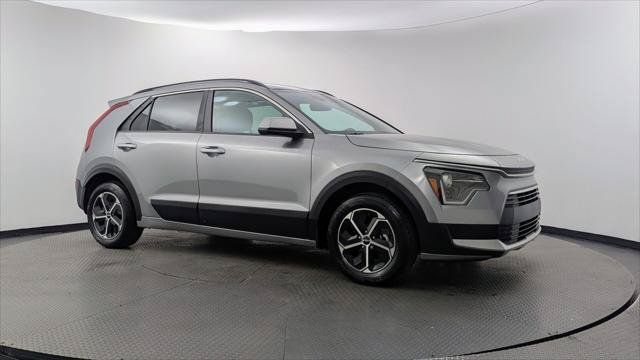 Used 2024 Kia Niro LX FWD image 11