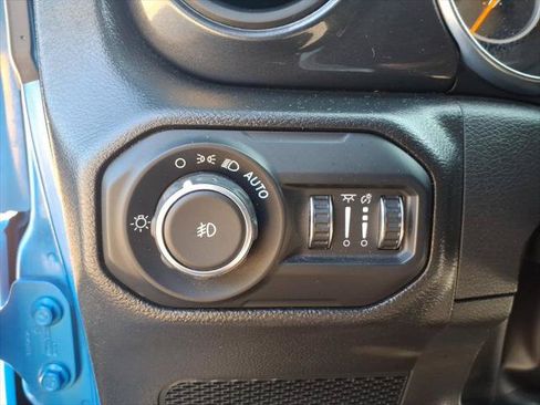 Used 2022 Jeep Wrangler Unlimited Sport AWD/4WD image 16