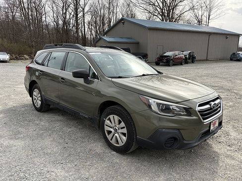 Used 2018 Subaru Outback 2.5i image 4