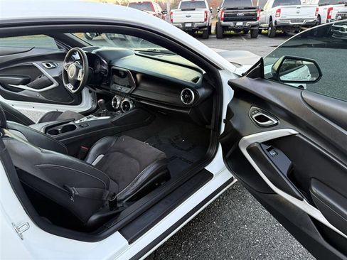 Used 2020 Chevrolet Camaro SS image 12