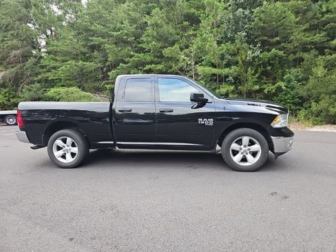 Used 2024 RAM 1500 Classic SLT AWD/4WD image 4