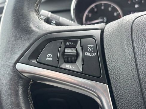 Used 2020 Buick Encore Preferred AWD/4WD image 18