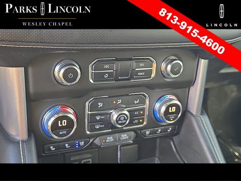 Used 2021 GMC Yukon SLT w/ SLT Premium Package image 24