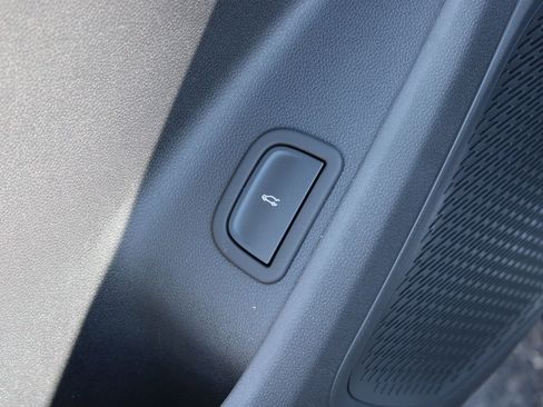 New 2026 Chevrolet Traverse LT w/ Driver Confidence Package image 23