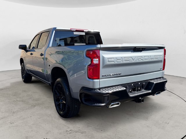 Used 2025 Chevrolet Silverado 1500 LT Trail Boss w/ Convenience Package II AWD/4WD image 3