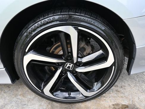 Used 2018 Honda Accord Sport image 13