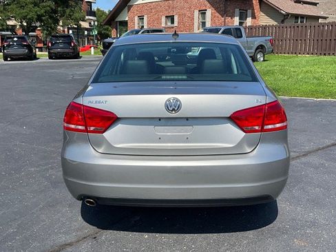 Used 2013 Volkswagen Passat 2.5 SE FWD image 6